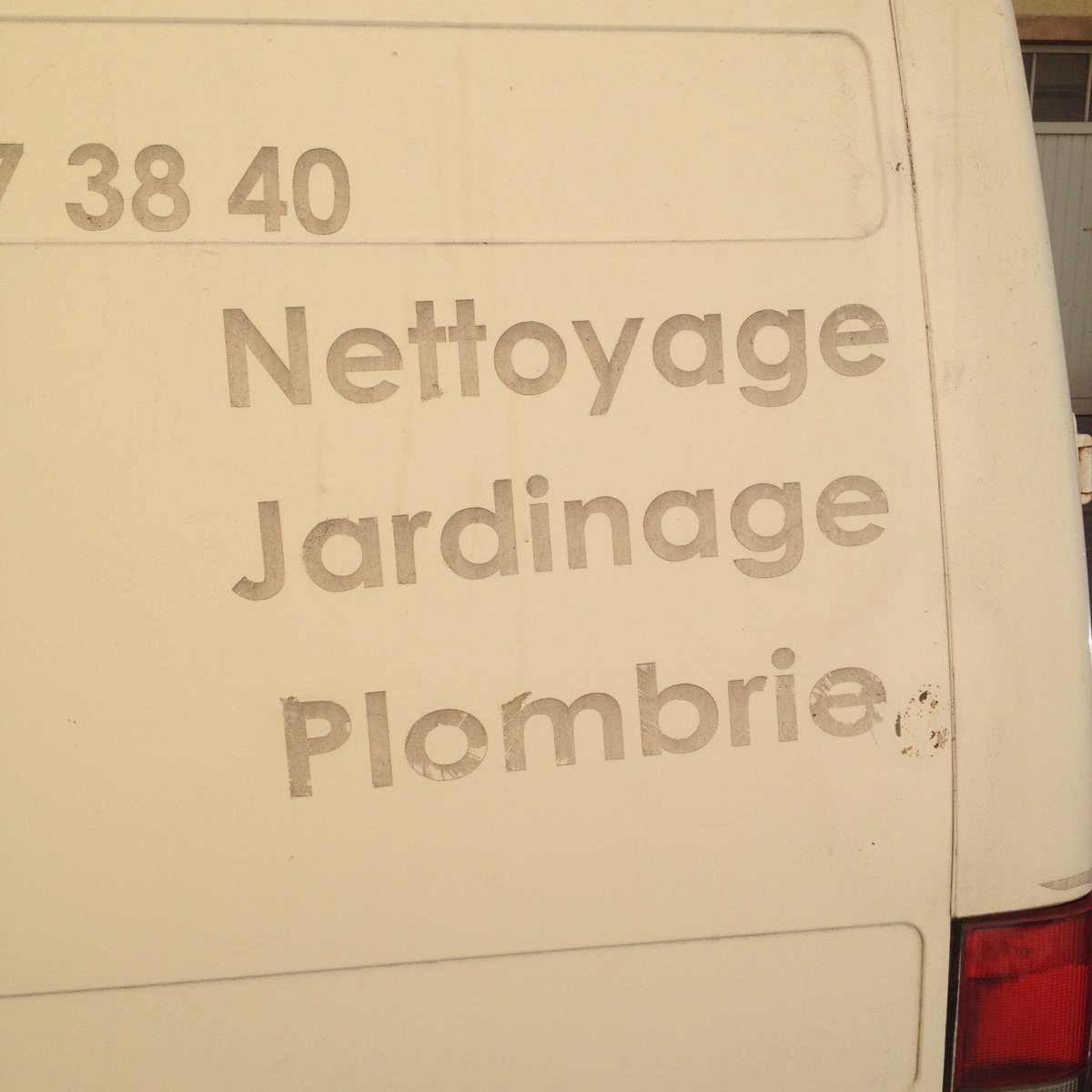 Un mélange de plomb et de brie? Comme dirait <a href="/Bescherelle/">Bescherelle ta mère</a> : "Y'avait trois mots putain" 😂