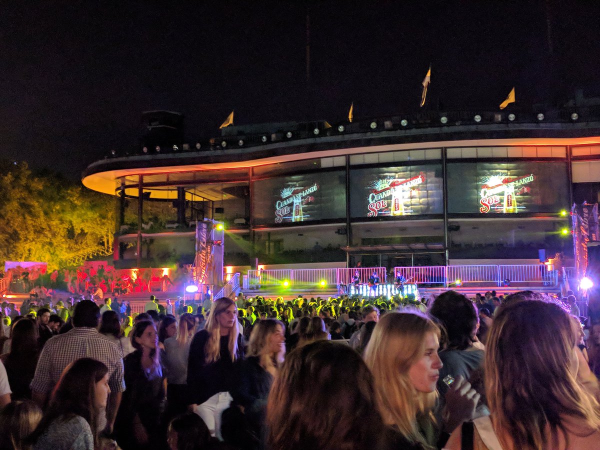 PulsoCervecero's tweet photo. Ya arrancó #afterSOL en el hipódromo de Palermo... https://t.co/iVGfd38NAx