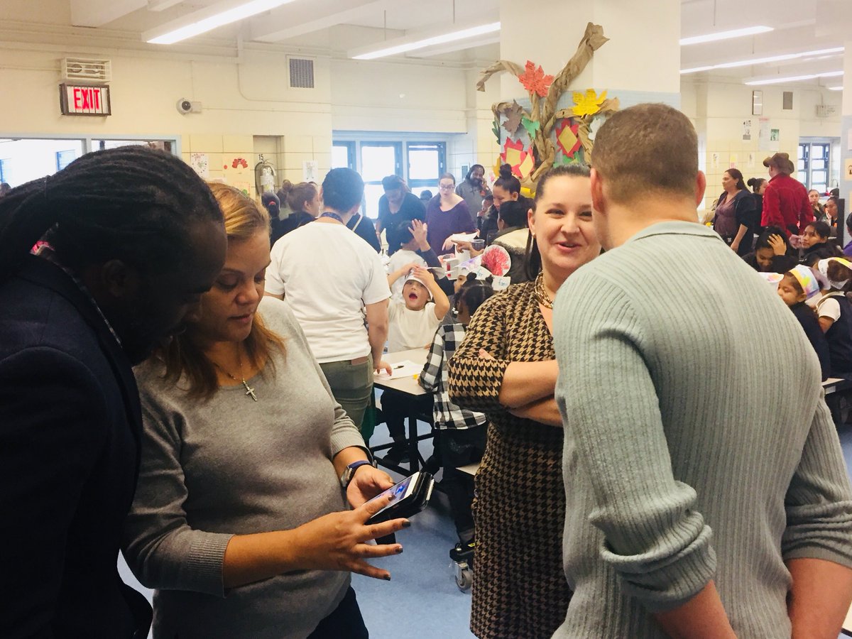 IslandVoiceInc's tweet photo. Giving thanks at the Dual Language Thanksgiving Feast At @PS16School   We gave English &amp; Spanish speaking students @WesternBeef giftcards for the holidays w/ Military Vet. Boyd Melson! https://t.co/DemgNo78Zu