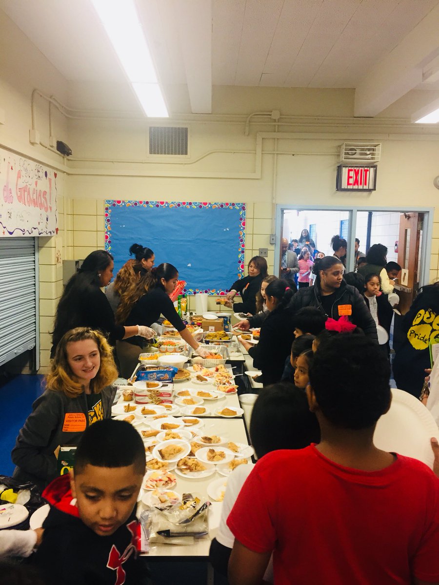 IslandVoiceInc's tweet photo. Giving thanks at the Dual Language Thanksgiving Feast At @PS16School   We gave English &amp; Spanish speaking students @WesternBeef giftcards for the holidays w/ Military Vet. Boyd Melson! https://t.co/DemgNo78Zu