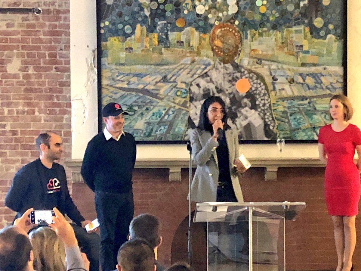 lsirois007's tweet image. Wonderful to see Noor El - Bawad from @Concordia @D3Centre being recognized tonight at #StartupCommunityAwards for all her dedication and engagement in our community! #HatsOff @technopolys_qc #Startups #Accelerators #Innovation #Montreal #Technopolys