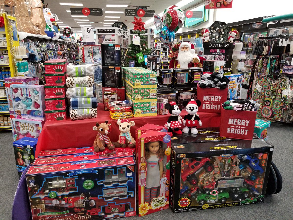 Store 3626 in Big Pine Key is ready for our 3 day Black Friday ad. Stack it high and watch it fly! #ownershipmentality