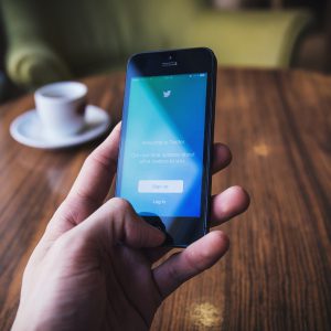 JesseNeugarten's tweet photo. "Most marketers can’t get past spammy, boring DMs." Here's how to add a touch of personality that will outperform: https://t.co/qyD0xliZHR https://t.co/UckWd7k5gi