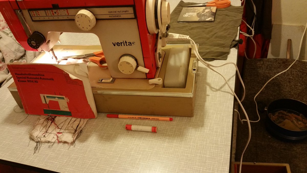 MarionFiedlerTN's tweet photo. Today I took holiday freetime and did something crafty for relaxation. I prepared some items for my crowdfunding capain and I cannot wait to show the first two with you soon! Happy Wednesday. Hugs! Marion
#crafty #offthegrid #finallyfreetime #making #creative #crowdfunding #album https://t.co/i7ltow5SUC