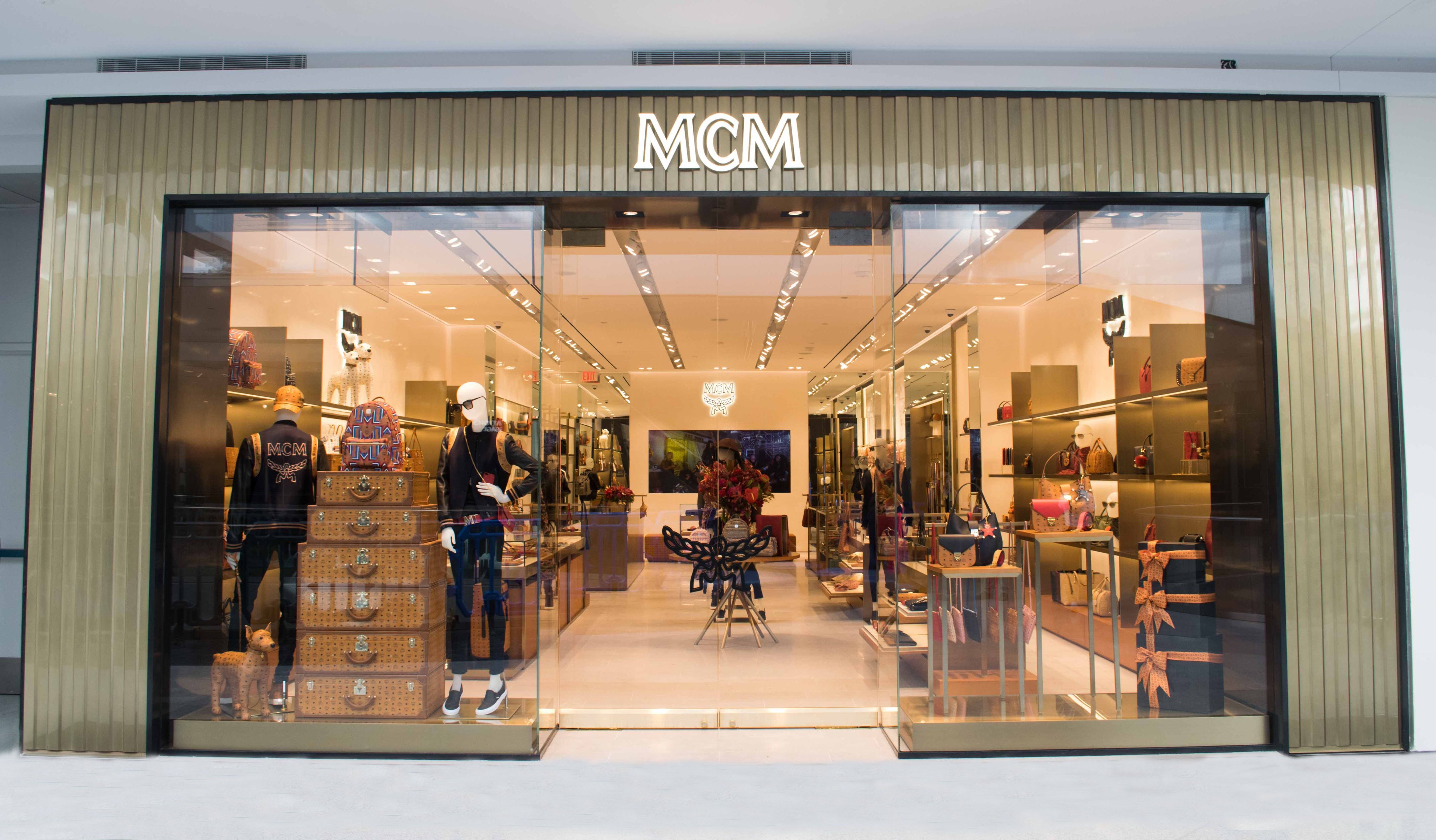 Mcm clearance beverly center
