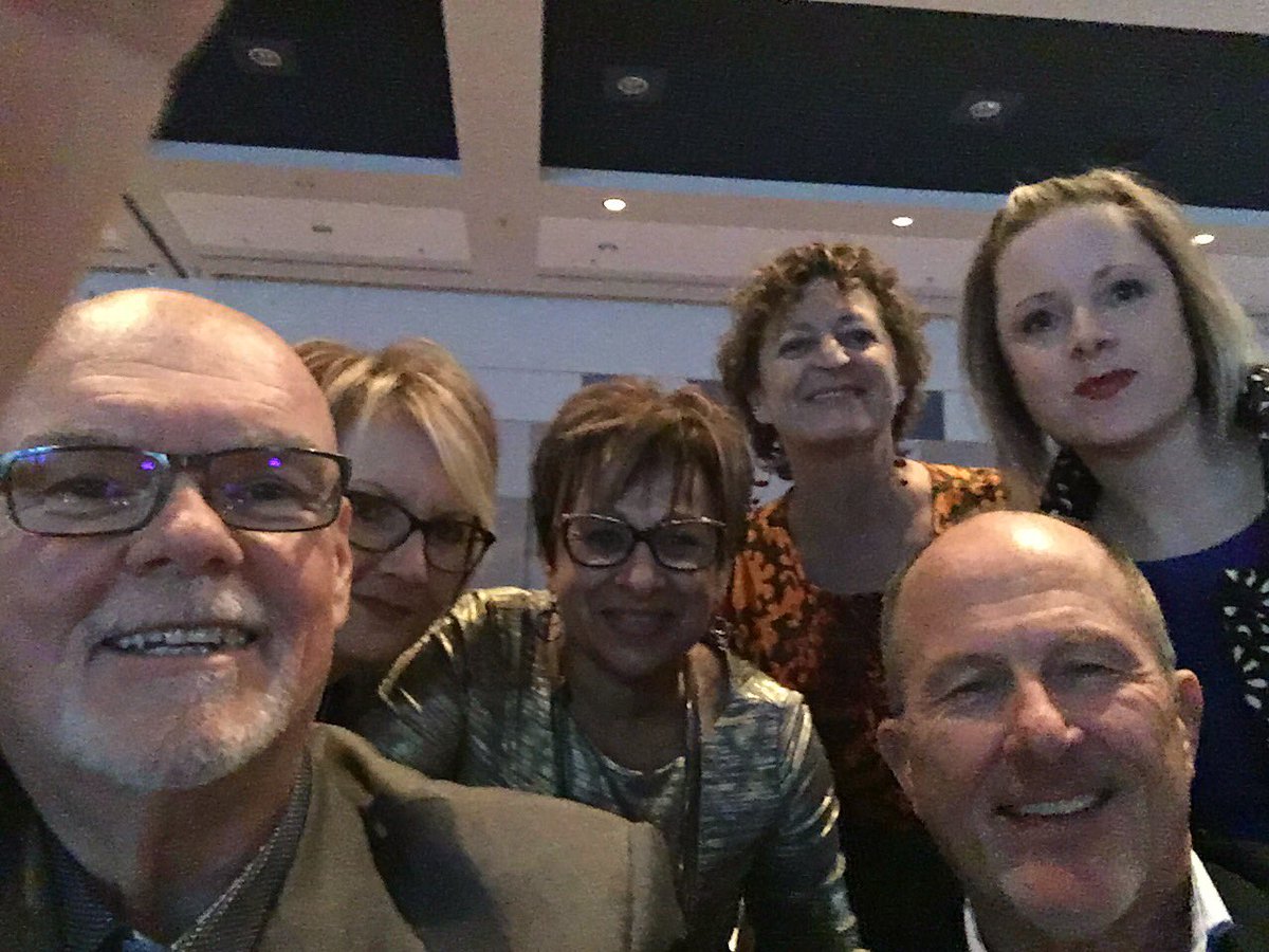 yippyiyeo's tweet photo. @PillarNN table 83 rocks https://t.co/iegbcD3XRx