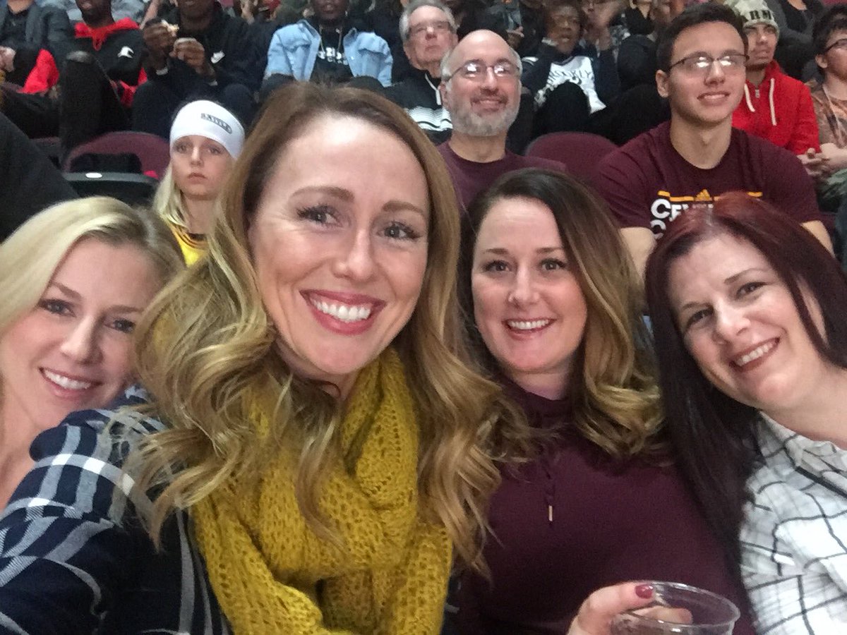 MissCMcQ's tweet photo. Section 120 row 24! Our thanksgiving wish is to be on the Jumbotron, make our wishes come true cavs nation!!!! #cavs #cavsnation #whereiskhloe #seesters #sisters #clevelandcavs #cavs #bronbron #jumbotron #whereyouatthough https://t.co/iOMBMgSrsQ