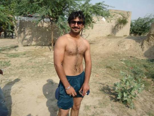 arunkshot1991's tweet photo. mee,, my horny junior inside https://t.co/55RGUh4TYd