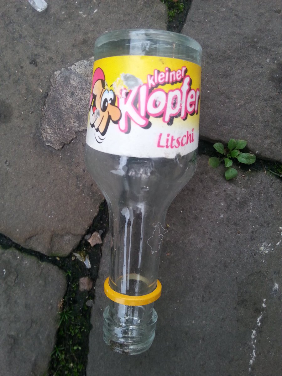 DePlaatVandaag's tweet photo. Elke dag een #Zwerfie van de straat rapen geeft een goed gevoel #Litterati #Cologne #Lost #Found #Glass #Klopfer #Kleiner #Litschi https://t.co/tkvkIa3FB1