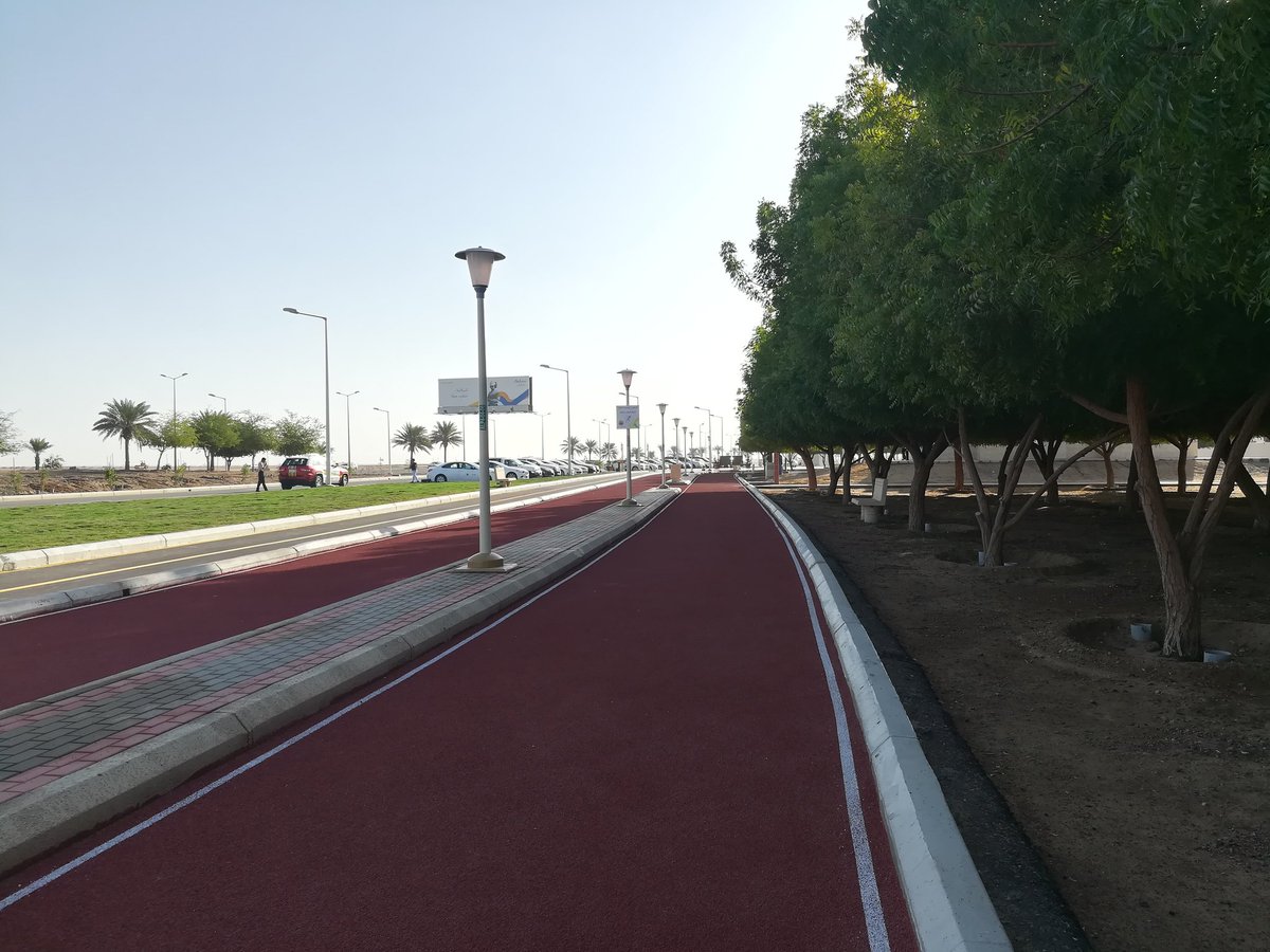 الهيئة الملكية بينبع در توییتر يحدث الآن افتتاح حديقة أشجار النيم الرياضية تنفيذ قطاع التشغيل والصيانة بـ الهيئة الملكية بينبع تضم 21000متر مربع مسطحات خضراء و1106 شجرة و3700 شجيرة ومسارا للدراجات الهوائية بطول 2200 متر