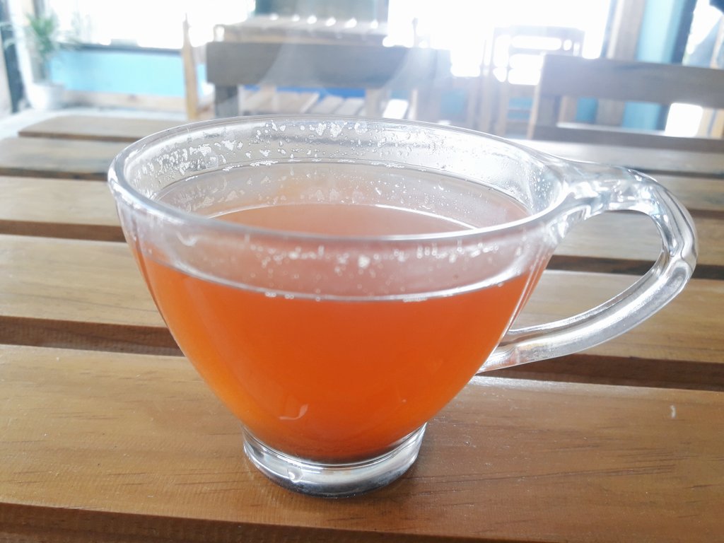 Noomaaz's tweet photo. Cinnamon tea of #chiyaghar 
Loved the intensity of spice. 😍😍😍 https://t.co/DnjvvPsKI4