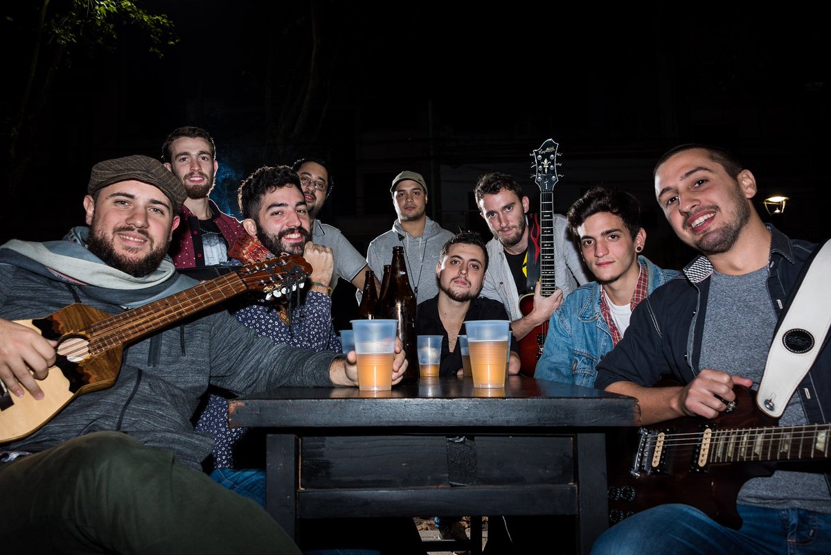Muy feliz #DiaDeLaMusica para todxs!! Prontito se enteraran como sigue todo con #LaHuellaRebelde , estén atentxs!! SALUTE!

#LHRedes #LHR2017 #LHR #Rock #Salud #Music #Musica #RockNacional #Birra #Almagro