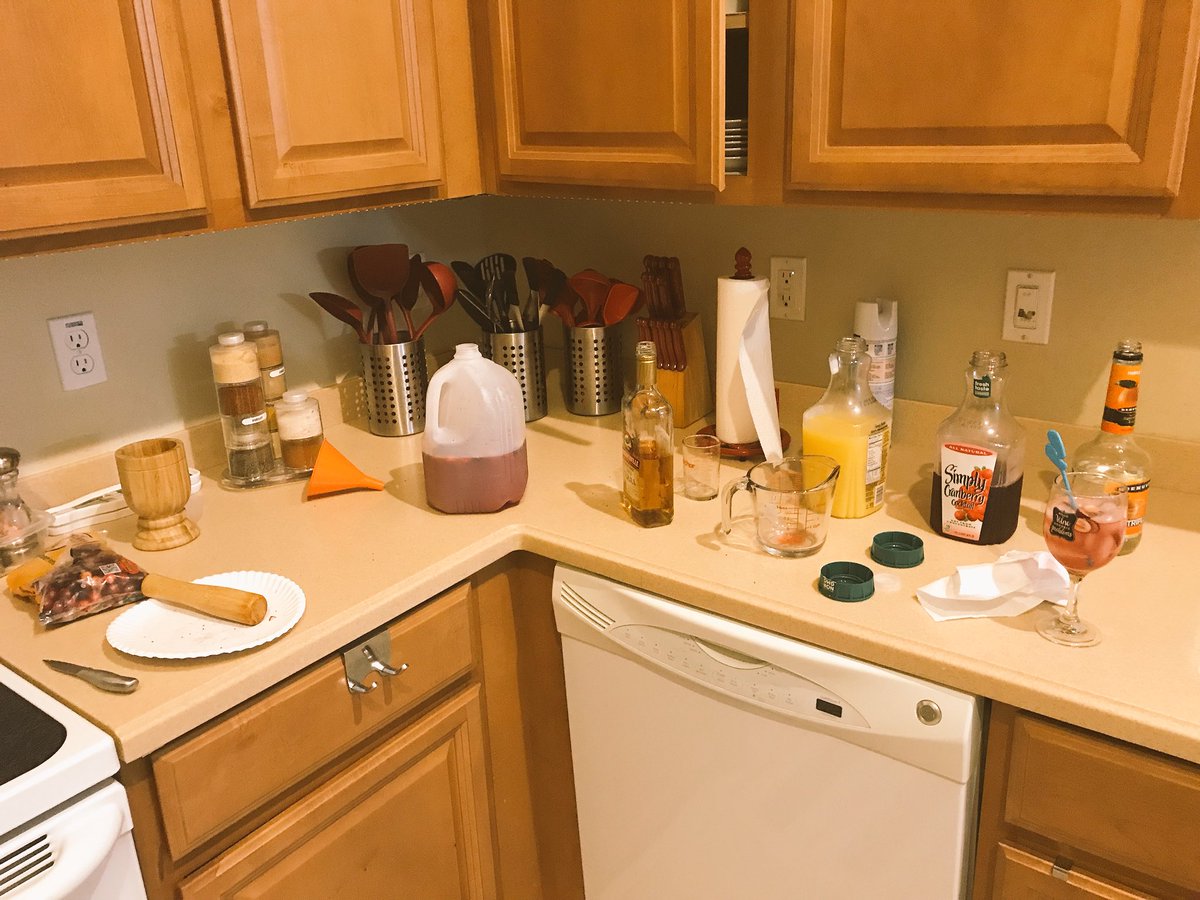 EsotericASMR's tweet image. Making thanksgiving cheer for tomorrow. 😁#ThanksgivingEve