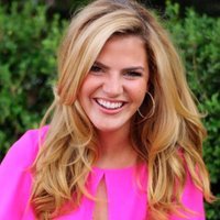 lopezgovlaw's tweet image. #RT via MiamiHEAT : #AgentBlock sending souvenirs to the crowd! 🖐  #NBA | )