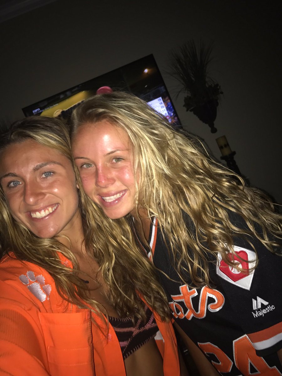 BaileyDeskins's tweet photo. Happy bday u BraZy girl😈💕 love u long time cg 🔞 https://t.co/h5VUQ2Wai7