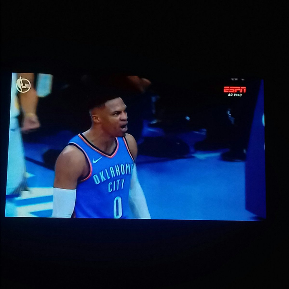 GuiVA13's tweet photo. #nba #NBAnaESPN 
@russwest44 você é ridículo !!!😎😎
Tá de palhaçada é um monstro 
@NBABrasil @everaldomarques @zeboquita @OKCThunderBR @ESPNNBA https://t.co/MSmhEVs3zR