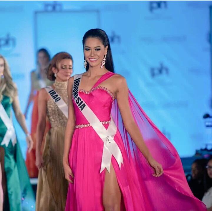 sonia9315036555's tweet photo. Para hayati dan hayatno.. Cuss vote yukk
#MissUniverse 
#Indonesia https://t.co/OWeCh4xVpL