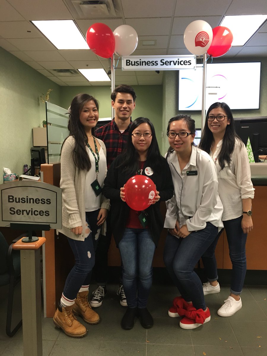 Team King Edward Village wearing jeans👖to support United Way! 🤗 We want to help create opportunities for a better life for everyone in our community. #CVNSUnited #PACUnited @MauroManzi_TD @SilviaL_TD <a href="/JuliaKelly_TD/">Julia</a>