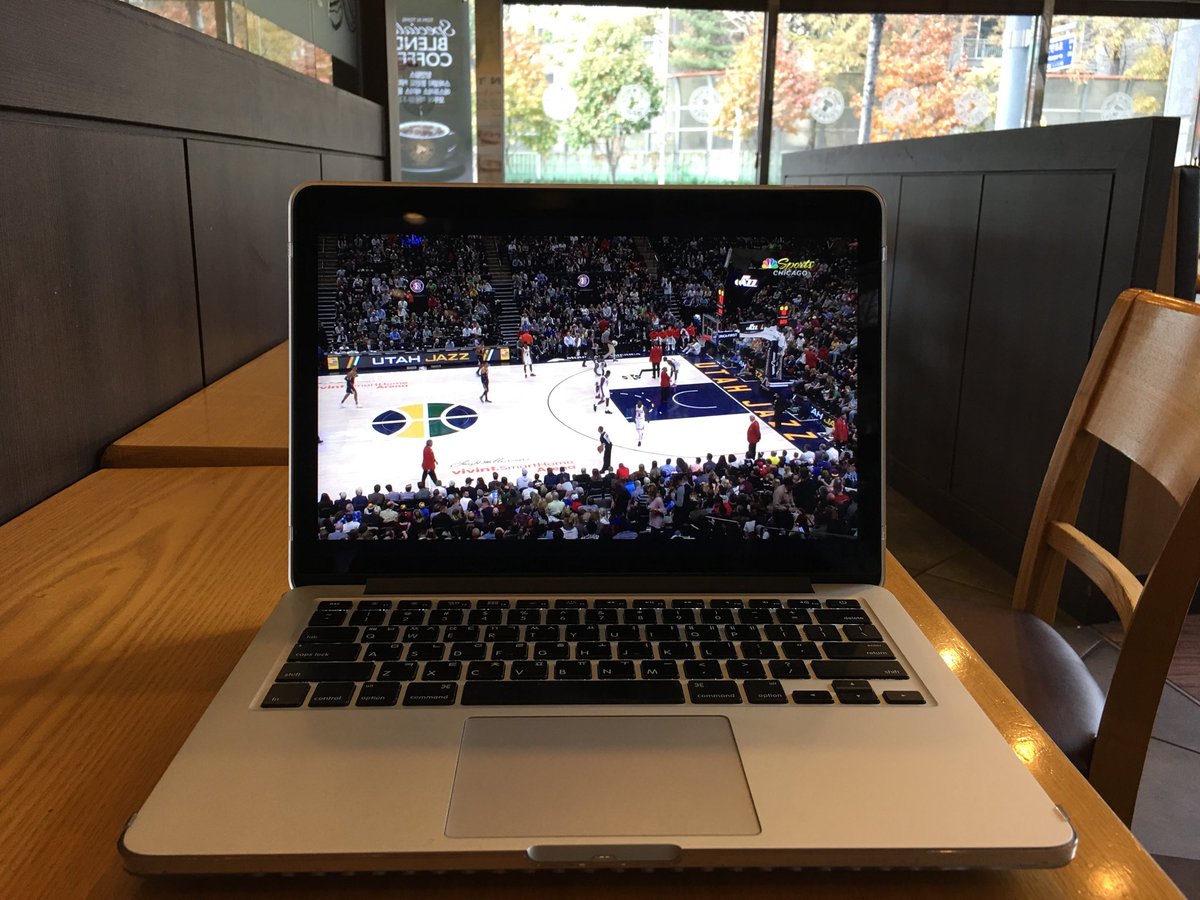 YoonD's tweet photo. @NBCSChicago I'm a Northbrook native streaming the @ChicagoBulls game from Seoul, South Korea, having fun listening to @Stacey21King and #NeilFunk! Stacey, are you wearing 1 of your 3 championship rings tonight? https://t.co/UXPVBpbEYu