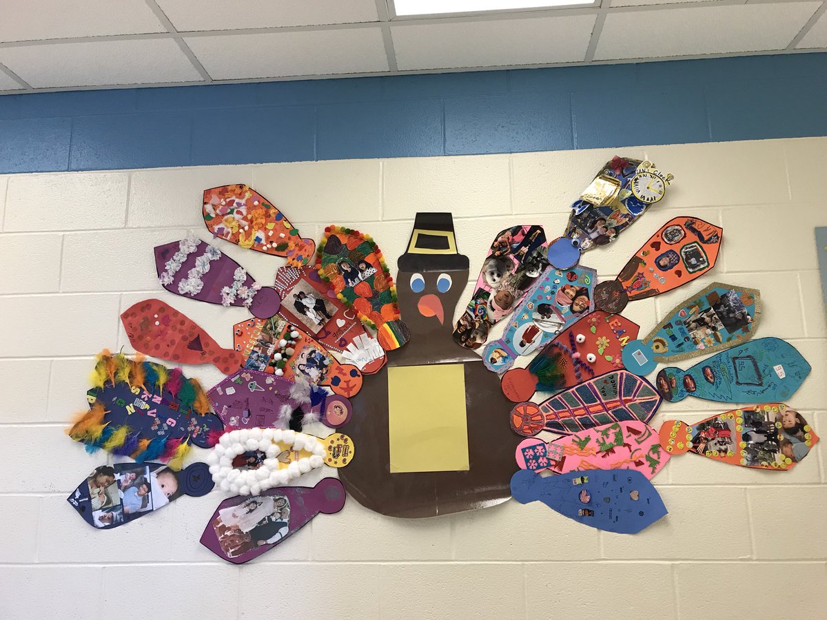 turtle_lot121's tweet photo. Thankful 4 Kindergarten!
#terrificturkeys🦃💛🍁        #lovemyclasses🥇☺️🌟 https://t.co/YeEef1WgGF