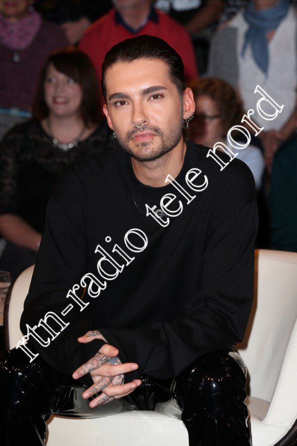 DPSRbC2XcAEC4QR.jpg (600×899)