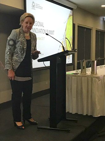 DRD_WA's tweet photo. "Today's summit brings regional innovation leaders together so we can learn how government can best assist in creating the environment for growth of new business." Minister @AlannahMac at the Regional Innovation Summit in Bunbury today. #innovateWA #RegionalDevelopmentWA https://t.co/qDkUvaTiAF