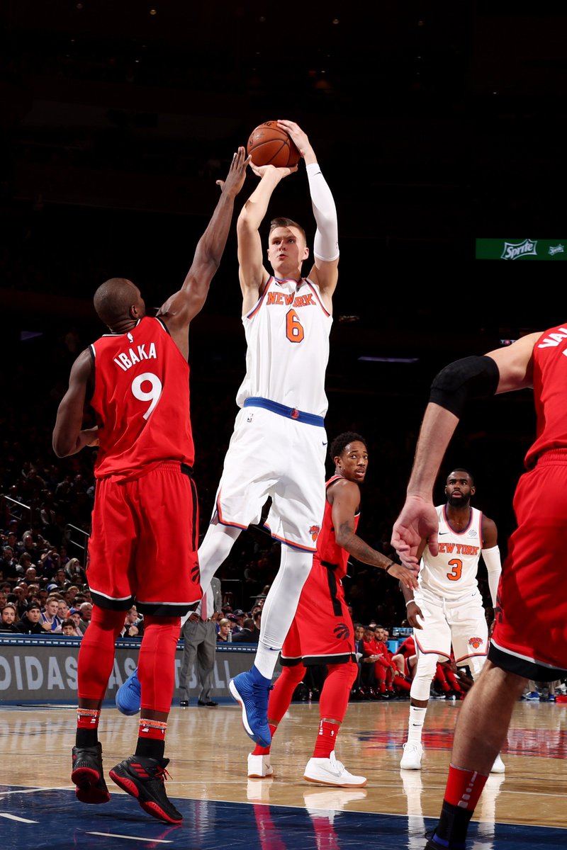 NBAFantasy's tweet photo. Huge games from @T_HardJR &amp; @kporzee in leading the @nyknicks to another victory!

-THJ: 38 PTS, 6 REB, 7 AST - 59.7 FPTS
-KP: 22 PTS, 12 REB, 3 BLK - 45.9 FPTS

#NBAFantasy https://t.co/U5a86qODi3