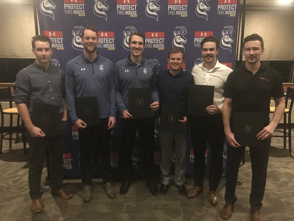 HornsHockey's tweet photo. Congratulations to our program record, NINE @USPORTSca Academic All-Canadians! @hanselll2, @SJensen7, @bGore95, @Mosey1414, @Russizzle7, @Orban10 &amp; the guys who couldn’t make it, @Mr_Clowes18, @shymmer33 and Kyle Moore! Great job guys! #AAC #GoHorns https://t.co/mAmDYblBz1