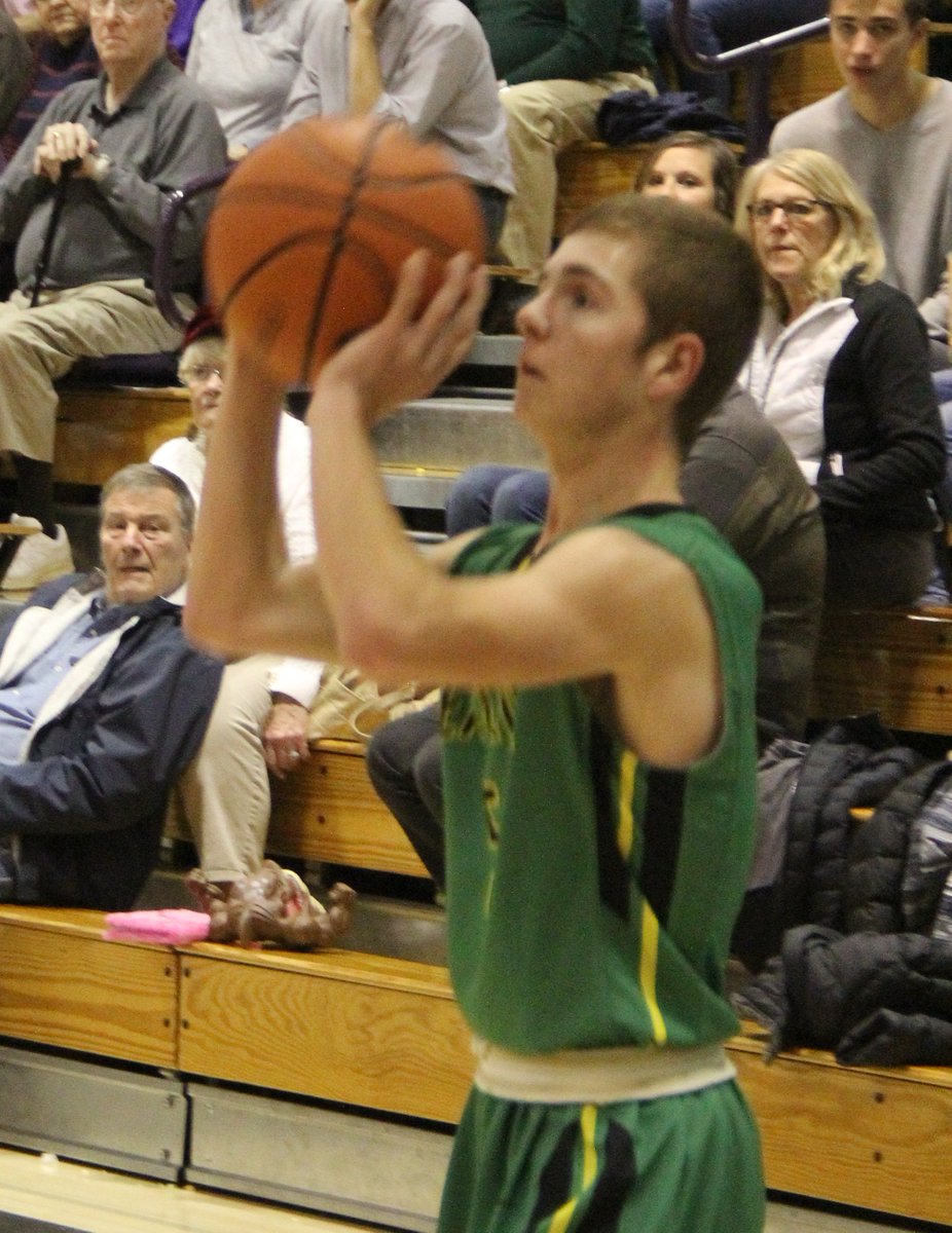 JeffJKPC's tweet image. Eastside's Alex Yoder takes aim at the basket against Leo in Wednesday's game. Yoder finished with six points. @JeffJKPC @EastsideScores @kpcnewssports