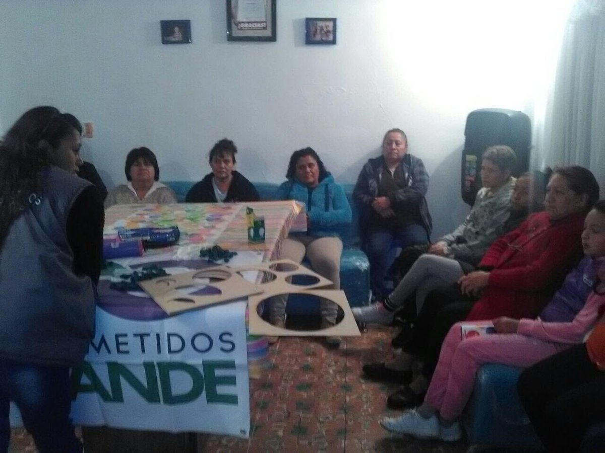 isra_p_g's tweet photo. Taller de elaboración de figuras de globo, agradezco a mis amigas de #JardinesDeCasaNueva su empeño en este curso #ComprometidosEnGrande #ComprometidosConEcatepec @NormaPonceO @candy_rponce @CG_Ecatepec @alfredodelmazo @ErnestoNemer https://t.co/7gXacHDVBZ