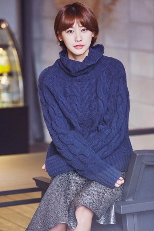 KoreanUpdates's tweet photo. #YooInYoung confirmed to be special MC of JTBC #GeneralAudiences for its Dec 3 episode https://t.co/wIzq3R9AGC #KoreanUpdates RZ https://t.co/Ar39OQQFXi