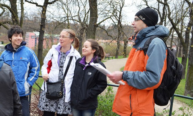 YourGuidilo's tweet photo. Looking for fun activity &amp; want to explore #Prague? #Scavengerhunt will keep your family entertained! https://t.co/tyg8BR3i7L #familytravel https://t.co/2DaHpIRSCG