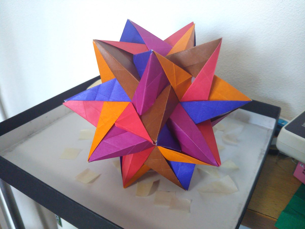 Taon 折り図本企画中 در توییتر Kawachorigami さんの通称 鬼畜cft できました 組んでみてわかったのは Cftではなく正二十面体だと思って組む ユニット折り紙ではなく組木だと思って組む ですね からくり箱作家ならではの作品といいますか 折り紙を使って Taon 折り図本企画中 در توییتر Kawachorigami さんの通称 鬼畜cft できました 組んでみてわかったのは Cftではなく正二十面体だと思って組む ユニット折り紙ではなく組木だと思って組む ですね からくり箱作家ならではの作品といいますか 折り紙を使って