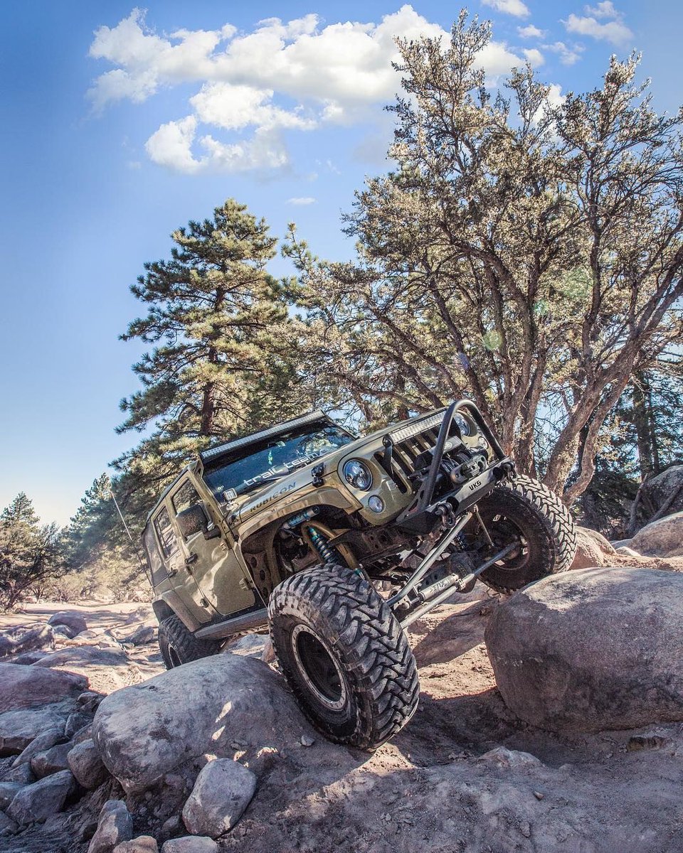 WildWolfPk's tweet photo. Reposting @kwitcherbeliaken:
...
"#flexfriday with help from the Recon Coilover kit @rebeloffroad 🦅
#jeep #rebeloffroad #reconcoiloverkit #adamsdriveshaft #blackdogoffroad #kingshocks #nemesisindustries #offroadbrands #offroadelements #offthegridsurplus #revolutiongear" https://t.co/24K3v0ol0q