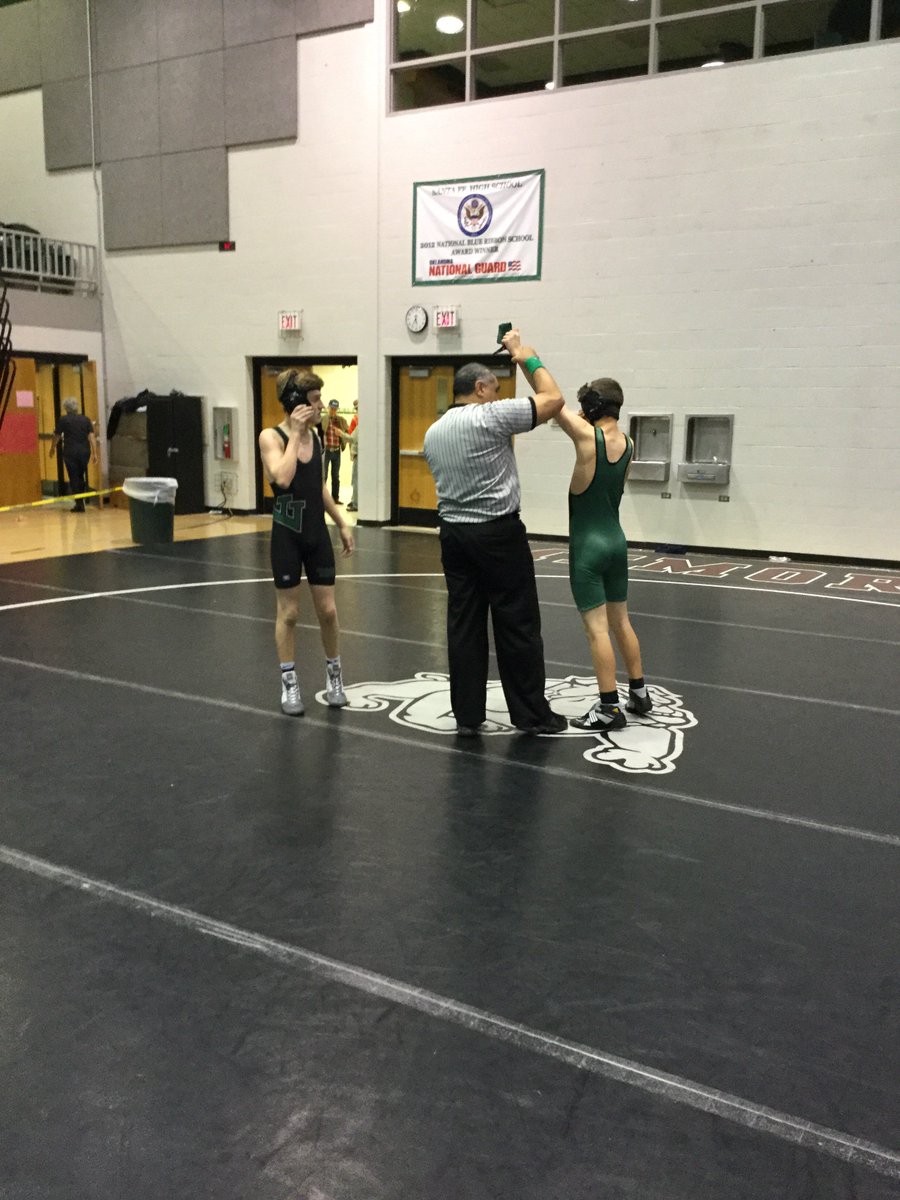 Hooksdaddy21's tweet photo. Congrats to my boy, Micah! He went 4-1 today, with all wins by pin,at the Edmond Pre-Turkey Open taking 3rd Place! He is getting better every week! I am so proud of his effort and work ethic! Now it’s time to enjoy Turkey Day! https://t.co/eTk5bvnEas