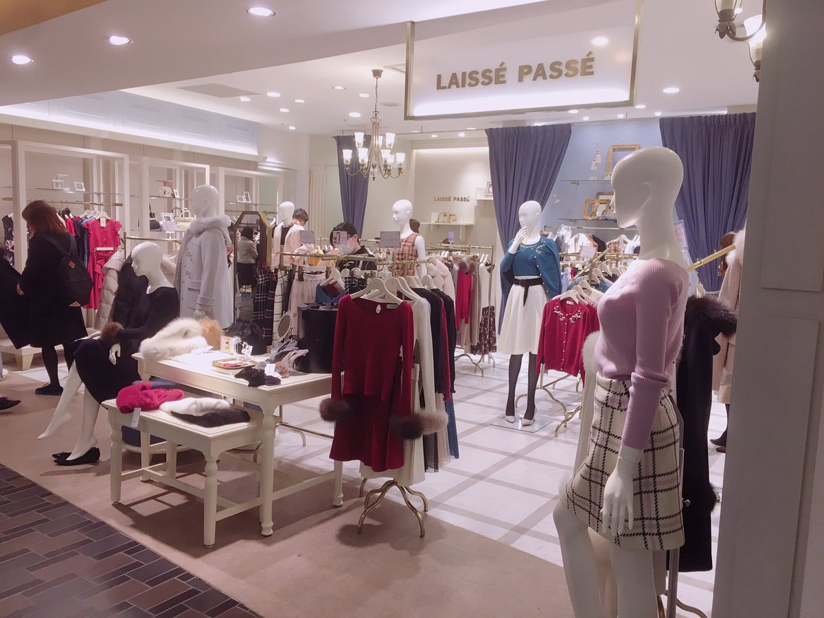 おかりえ على تويتر Laisse Passe 通常店舗とポップアップストア ３階で隣同士です イベント参加条件のお買い物は どちらの店舗でも大丈夫です