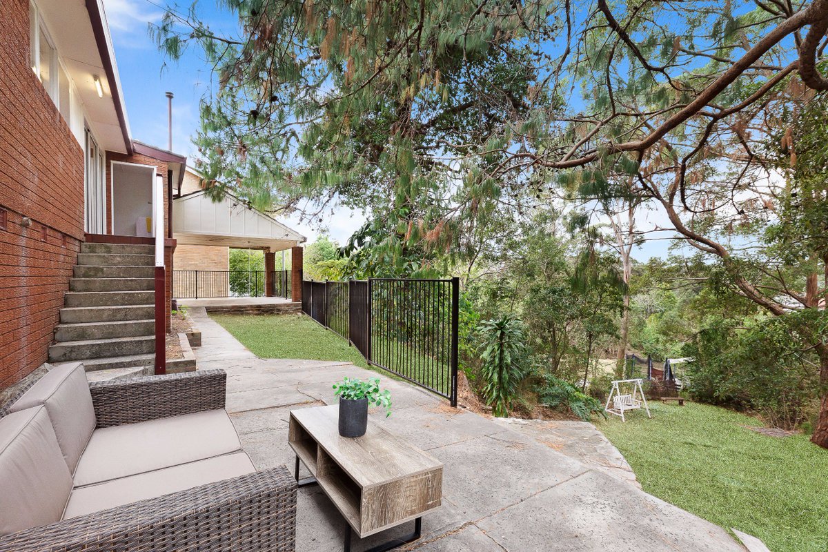 RayWhiteEpping's tweet photo. #AUCTION this Saturday at 9am // 77 Devon Street, #NorthEpping #RayWhite #RayWhiteEpping #SydneyRealEstate https://t.co/qCytShODBk