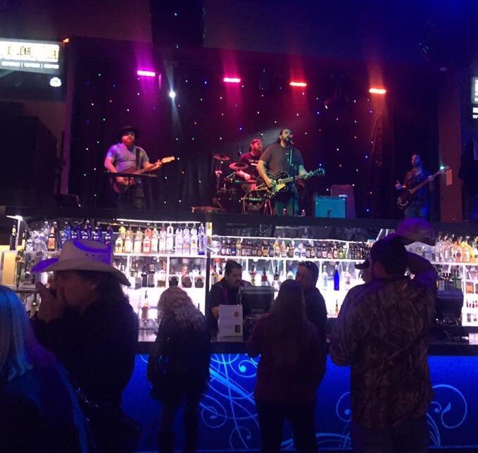 thewaynegarner's tweet photo. Great times playing at the @TulsaHardRock last night. More shows this week. Holiday times with my band, and still shots of them recreating @LoveTinaTurner Hard Rock photos 😈🤘🏽🤙🏽! #music #reddirt #country #countrymusic #Thanksgiving #Oklahoma #Texas #TexasCountry #waynegarner https://t.co/iZwoj1z5Ii