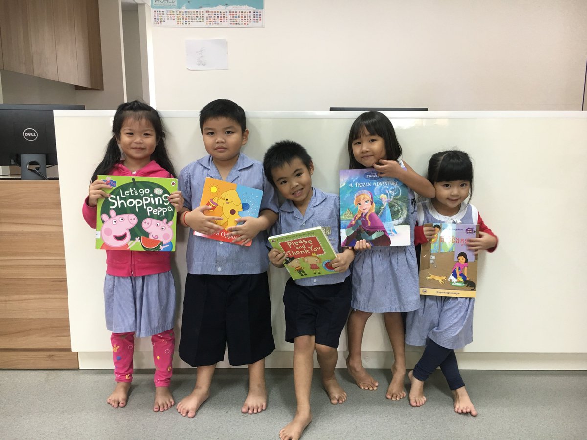 SISC_Official's tweet photo. Our 4 year olds are exploring story telling in their #IEYC unit #OnceUponATime @SISC_Official we aim to develop a love and appreciation for sharing and enjoying #stories We love #reading with @The_IEYC @FW_Education #libraries https://t.co/rj2HRRol4R