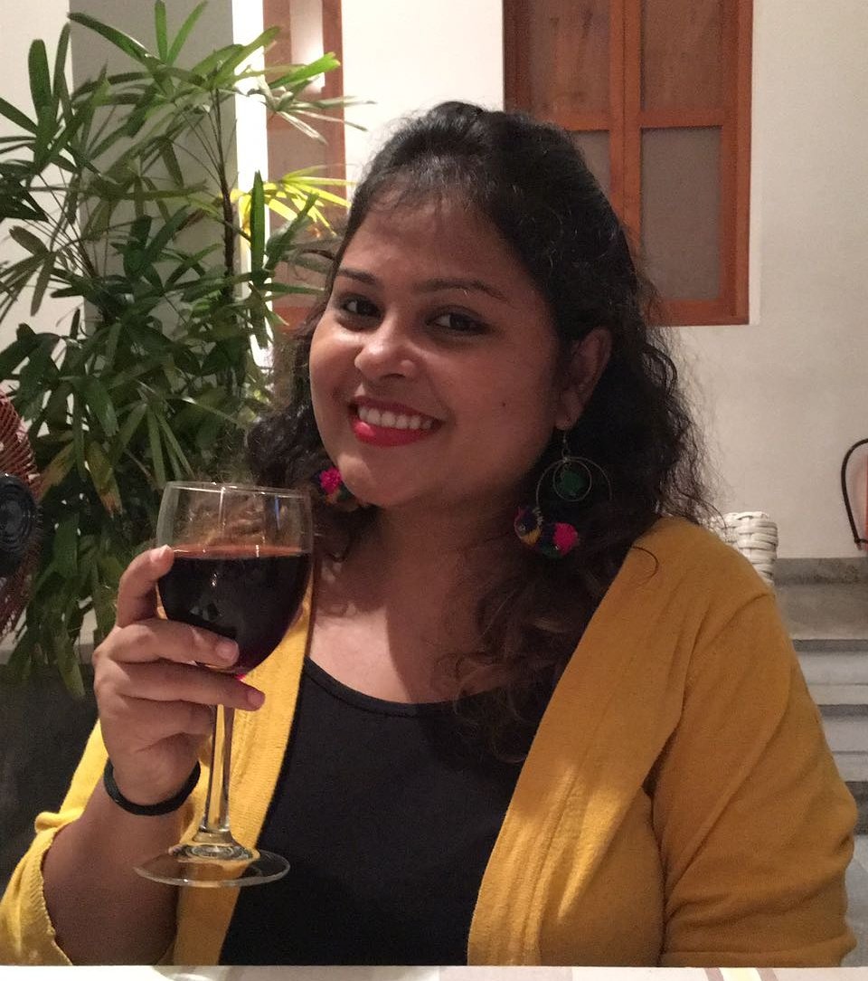 ThatChori's tweet photo. Age appears to be best in four things; old wood best to burn, old wine to drink, old friends to trust, and old authors to read.

#Wine #Smile #celebration
#Travelbug #TravelStories #Ifoundawesome #plussizefashion #Plussize #Bubbly #bubblyslime #Colourful #instapassport #Instagoo https://t.co/cjVpQPH2N7