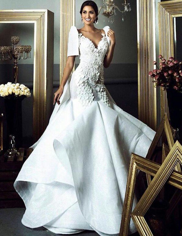 valtaguba's tweet photo. Rachel Peters with my Creation #ValTaguba #MissUniverse #Philippines https://t.co/AbzoASkJK7