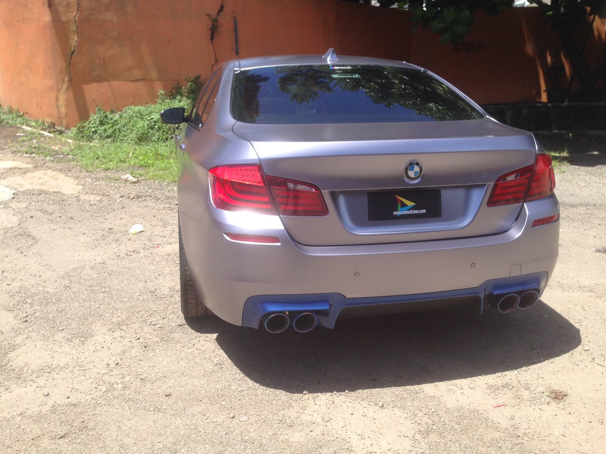 autowrapfilm's tweet photo. Car sticker premium vinyl wrapping film.
#andetssm
#ssmstickers
#stickerbandung
#teckwrap
#BMWM5 https://t.co/pHhw02OTH8