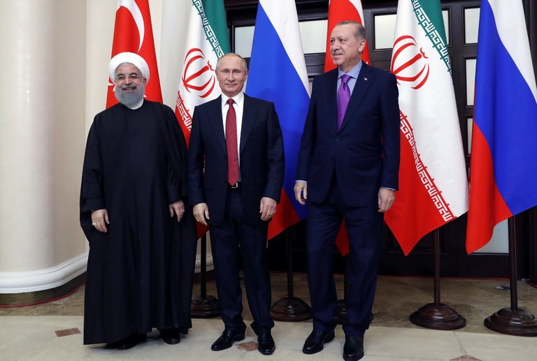 #Russia #Putin, #Turkey and #Iran propose conference on postwar #Syria’s future nytimes.com/2017/11/22/wor… Putting NATO's Turkey into the picture is not the best idea. High likelihood of backfiring, self-sabotaging. Nevertheless, interesting to see how Putin will manoeuvre this one.