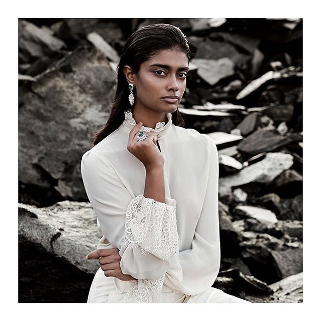 patineofficial's tweet photo. @archanaakilkumar for @bazaarindia in our Victoria shirt. https://t.co/uxjVBG05Wn https://t.co/sbfmXRuzUt