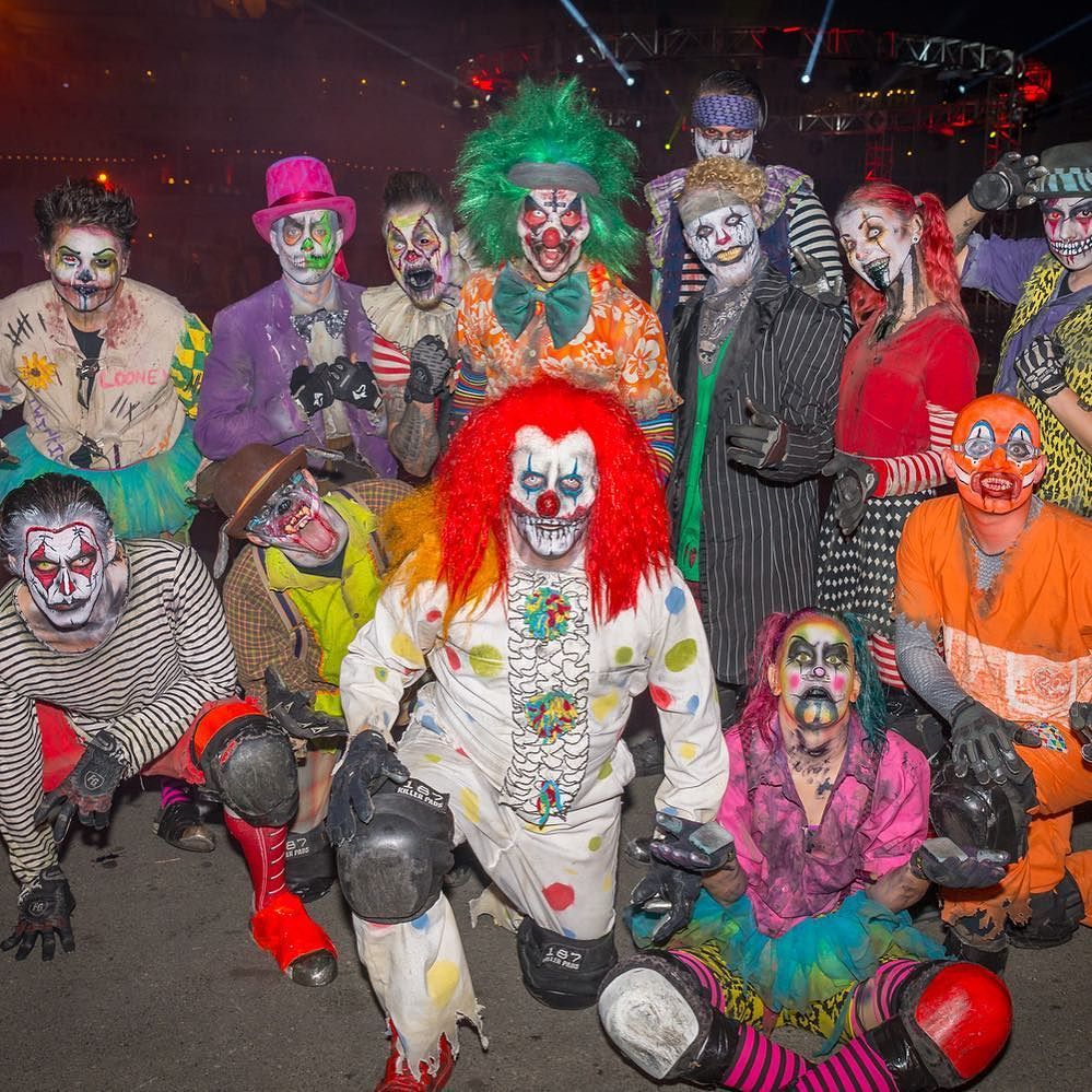 QMSliders's tweet photo. The QM Sliders would like to wish you A Happy Thanksgiving! We all are very thankful for our family, friends, haunt family and most of all our fans!
#qmsliders #qmdhsliders #queenmary #darkharbor #queenmarydarkharbor #longbeach. #thequeenmary #socal #lbevents #lbc #hallowee… https://t.co/nDlefi4vSt