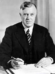 mod_in_metro's tweet photo. Frank Pick was born on this day in 1878. Pick served as Commercial Director, and then CEO of London Underground from 1933-40. Read about his influence on the Piccadilly Line here https://t.co/oaQmMTuHhk https://t.co/tTG6g2kHTE