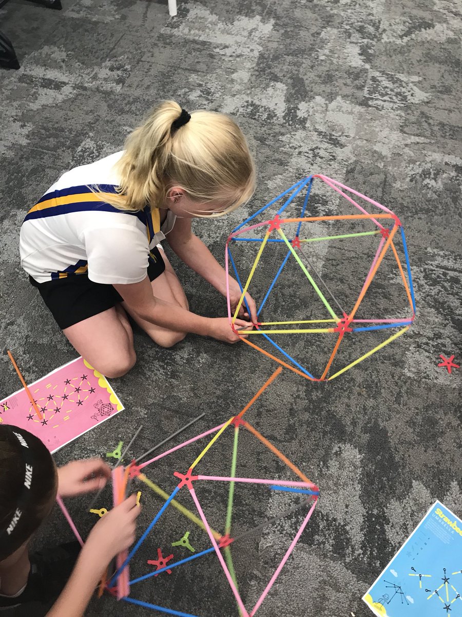RebeccaBoon7's tweet photo. Maths workshop. Exploring 3D nets using #strawbees #stem Problem solvers in action. https://t.co/crBWidMsAu