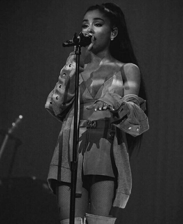 Best Ariana pics (@bestarianaplcs) on Twitter photo 