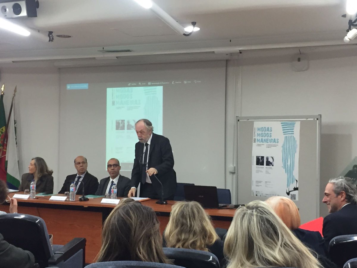 GESCsemiotica's tweet photo. Apertura del Congreso 'Modas, modos, maneras' en la Universidade Nova de Lisboa #Semiotics #ModasModosManeras https://t.co/AsPE69BbV1