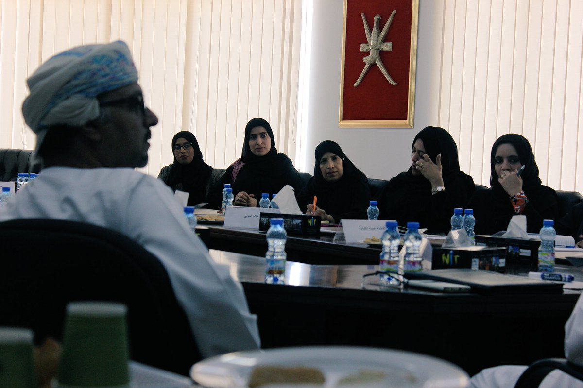 Altaaat's tweet photo. وزارة التنمية الإجتماعية تستقبل المشاركين من حكومة عمان في برنامج روايات قيادية المقدم من التاءات لتطوير القادة- الإثنين ١٦ أكتوبر ٢٠١٧م. https://t.co/mBZrmYuGQe